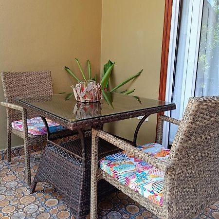 Badamier Self-Catering Apartment ลาดิก ภายนอก รูปภาพ