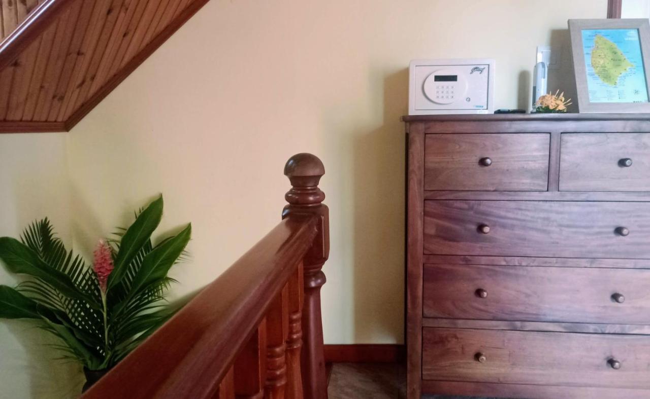 Badamier Self-Catering Apartment ลาดิก ภายนอก รูปภาพ