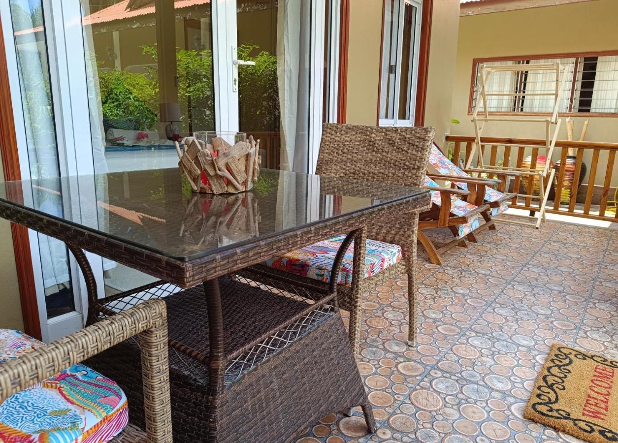 Badamier Self-Catering Apartment ลาดิก ภายนอก รูปภาพ