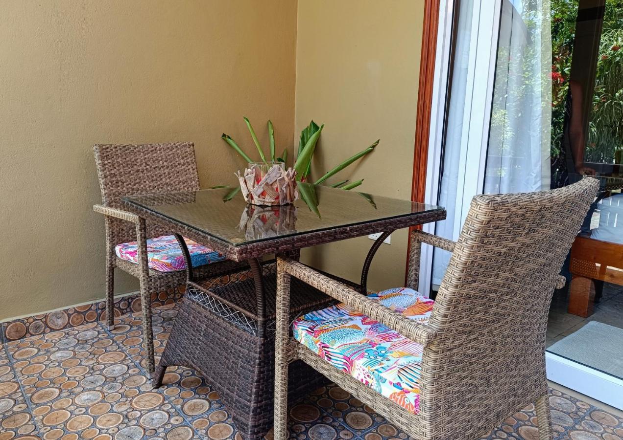 Badamier Self-Catering Apartment ลาดิก ภายนอก รูปภาพ