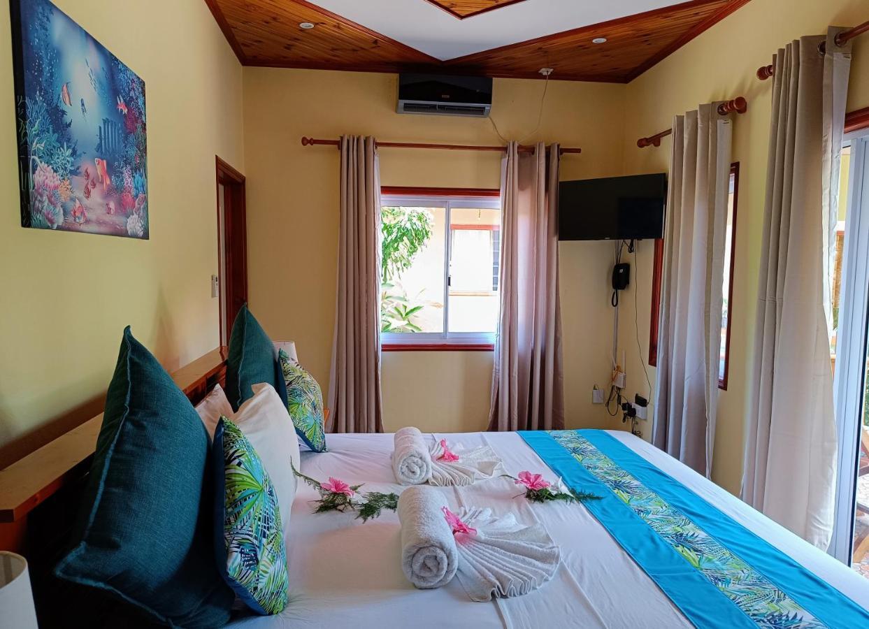 Badamier Self-Catering Apartment ลาดิก ภายนอก รูปภาพ